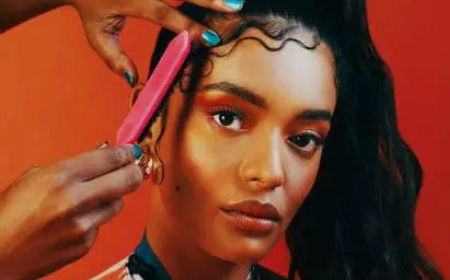 The Right Way to Brush Your Wigs 💇🏽‍♀️✨